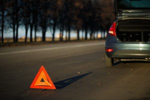 Roadside Assistance Tips to Manage an Emergency